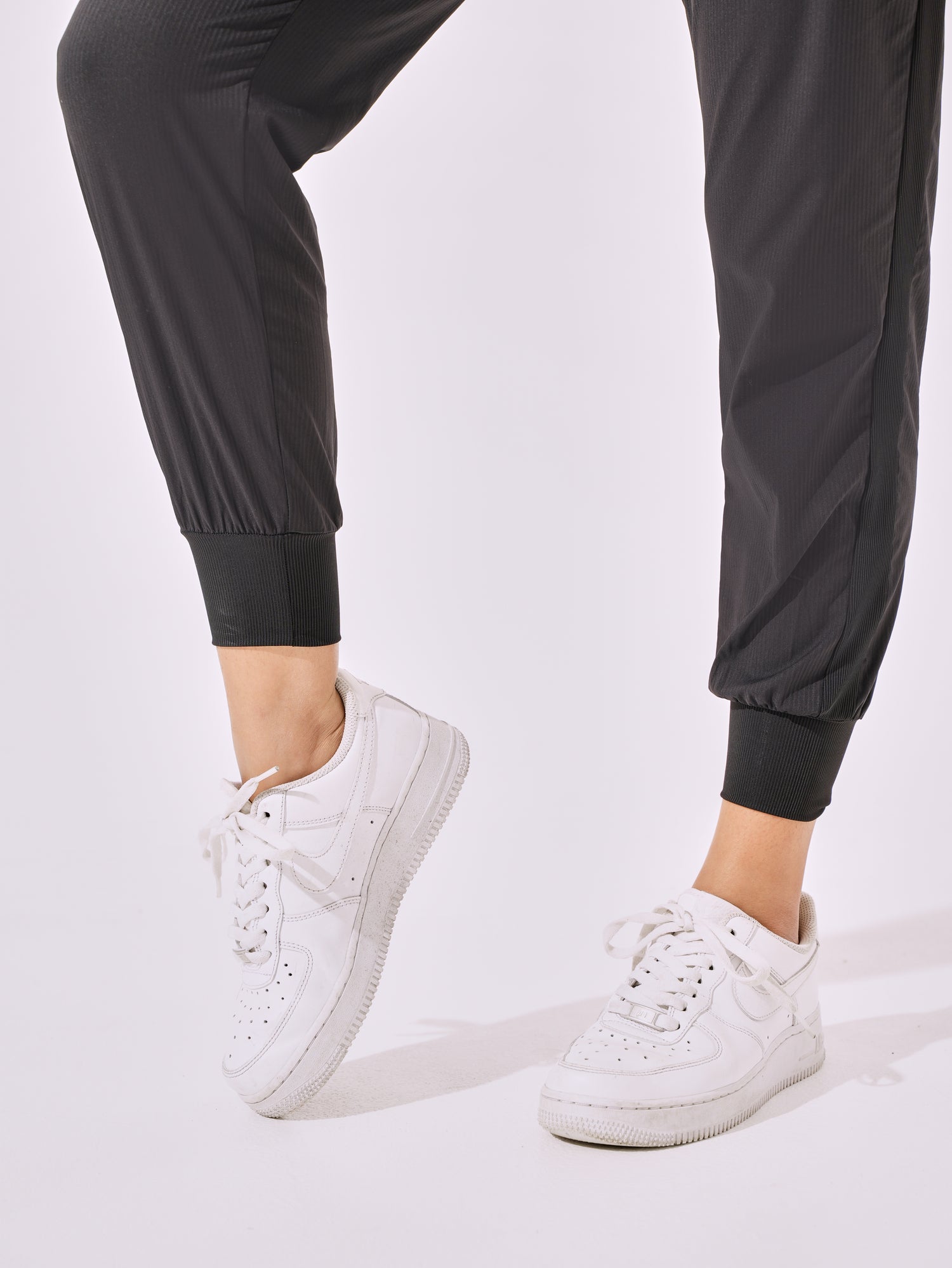 Cooling & Stretchable Weekend Joggers